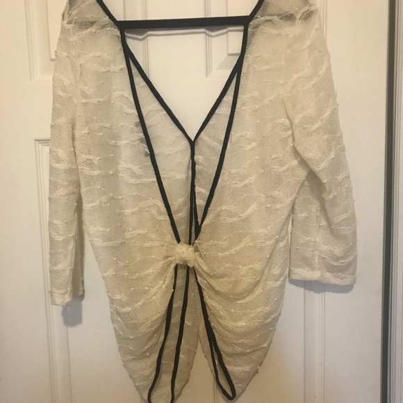 Top - Picture 2 of 4